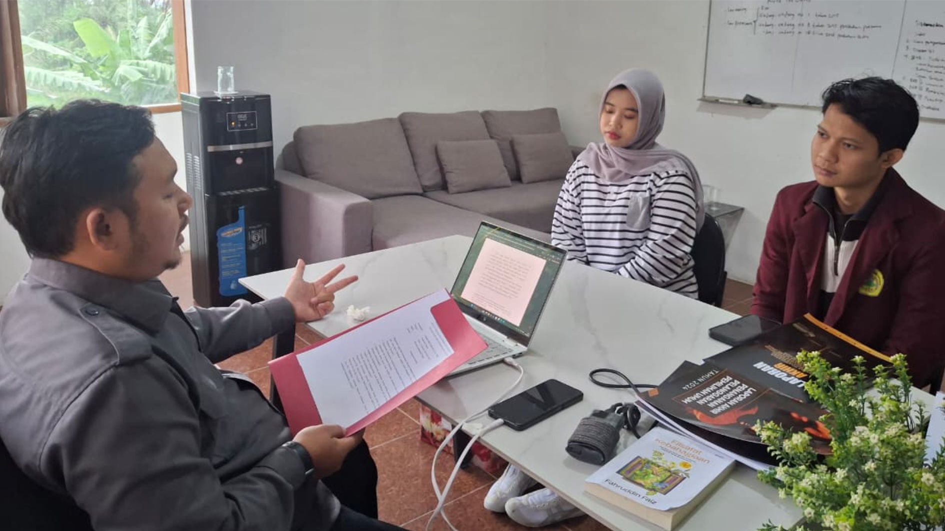 Kunjungan Penelitian Mahasiswa Fakultas Hukum