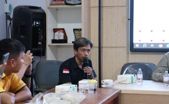 Ari Setiawan di KPU Agustus 2025