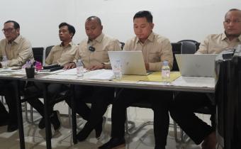 Presentasi Bawaslu Serang di hadapan Komisi Informasi Banten